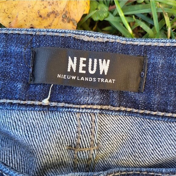 Neuw Iggy Skinny Jeans Ripped Knee Blue Men's  30 - Picture 5 of 9
